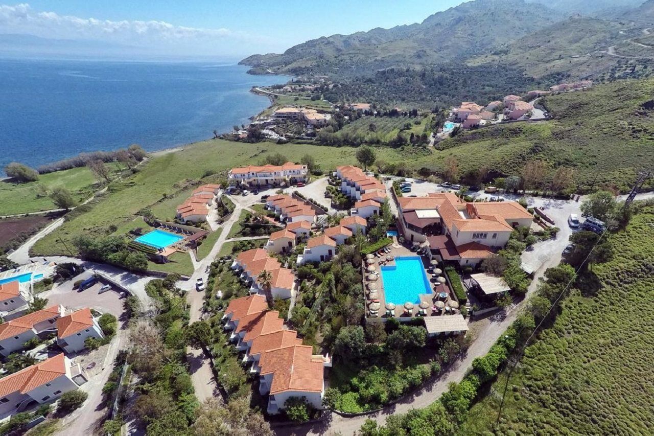 Belvedere Aeolis Hotel Митимна Екстериор снимка